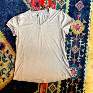 Light pink reebok performance shirt (M)